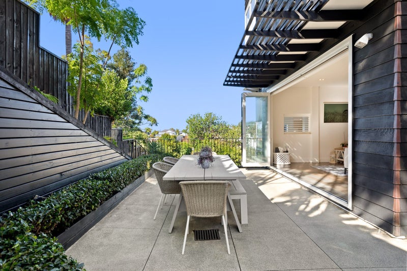 18A Bongard Road, Mission Bay, Auckland - Carousel 2