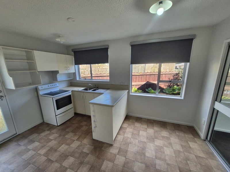 1/6 Bowman Place, Sockburn, Christchurch - Carousel 2