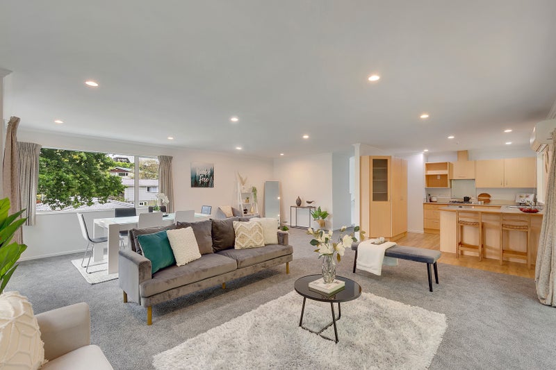 63A Larsen Crescent, Tawa, Wellington - Carousel 1