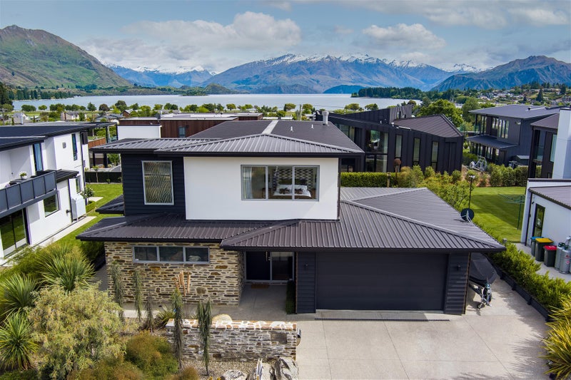 12 Primary Lane, Wanaka - Carousel 1