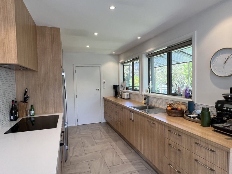 15 Mirfield Place, Russley, Christchurch - Carousel 2