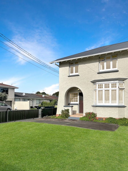 24 Ranfurly Road, Epsom, Auckland - Carousel 1