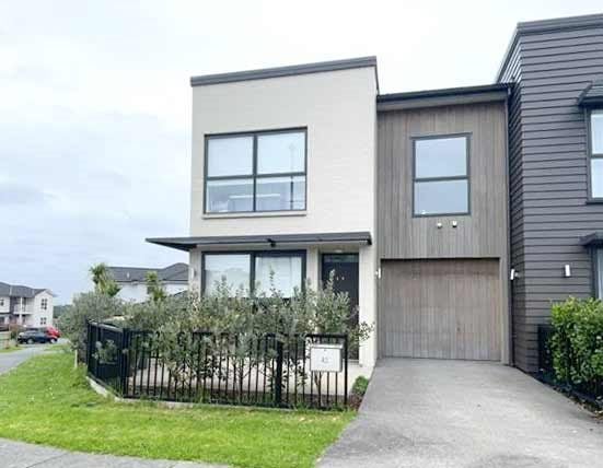 45 Matairangi Avenue, Totara Heights, Auckland - Carousel 2