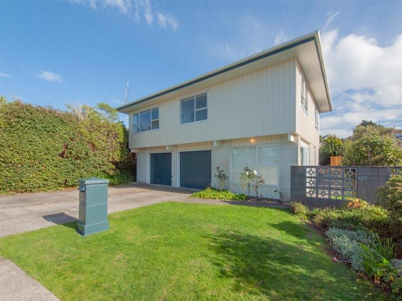 25 Cranwell Street, Churton Park, Wellington - Carousel 1