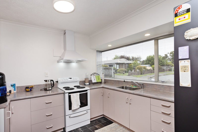2B Maitland Street, Strathern, Invercargill - Carousel 2