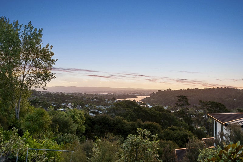 8 Santorini Rise, Bayview, Auckland - Carousel 14