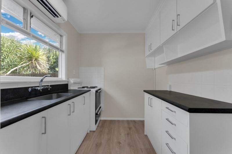 8/11 Oakland Avenue, Papatoetoe, Auckland - Carousel 2