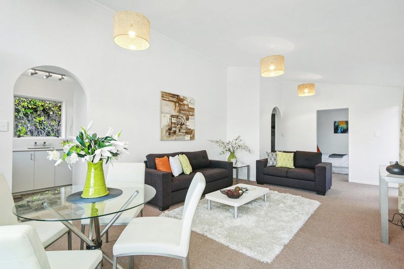 24 Fyvie Avenue, Tawa, Wellington - Carousel 2