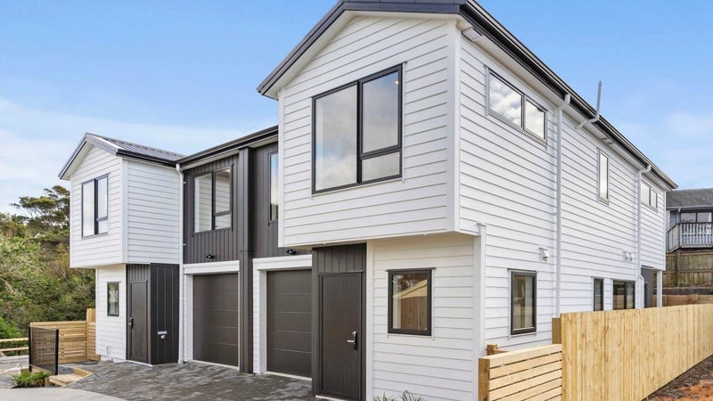 3/38 Manuka Road, Glenfield, Auckland - Carousel 1