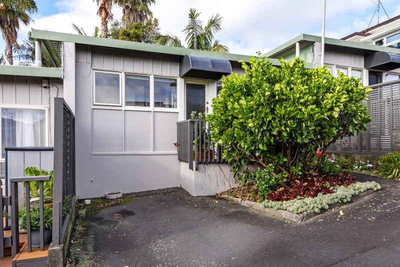 2/146 St Johns Road, Meadowbank, Auckland - Carousel 1