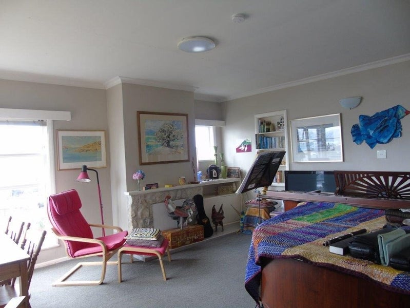 16 Anderson Terrace, Mount Cook, Wellington - Carousel 2