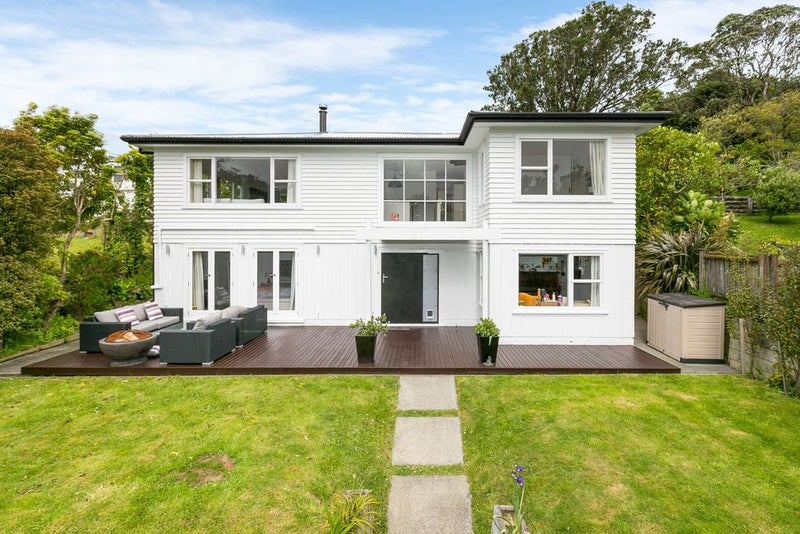 1 Wakely Road, Newlands, Wellington - Carousel 1