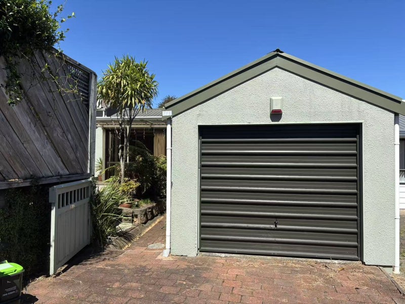 2/27 Marriott Road, Pakuranga, Auckland - Carousel 2