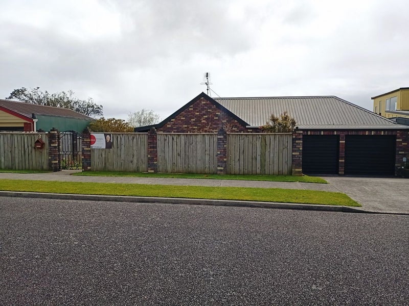 3 Rennell Street, Frankleigh Park, New Plymouth - Carousel 18
