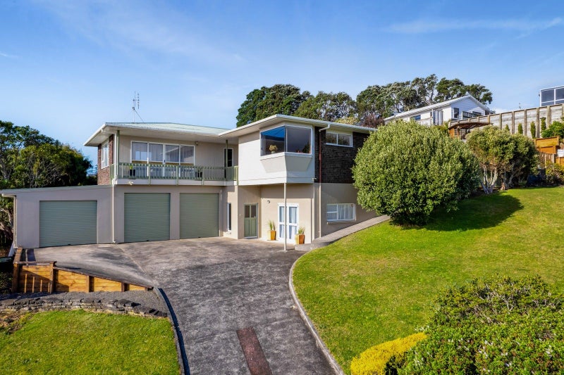 22 Rosendale Avenue, Spotswood, New Plymouth - Carousel 2