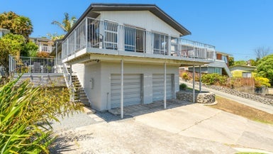 15A Seymour Place, Bellevue, Tauranga - Carousel 1