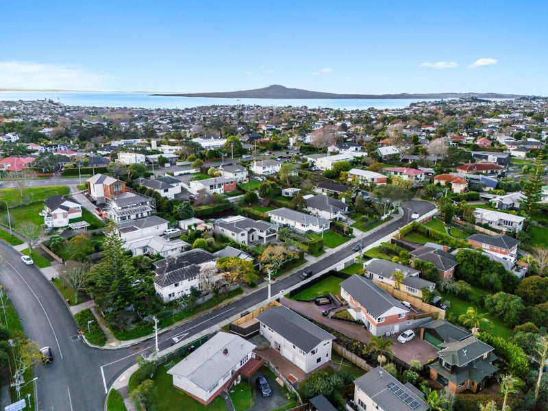 1 Lintaine Place, Glen Innes, Auckland - Carousel 26