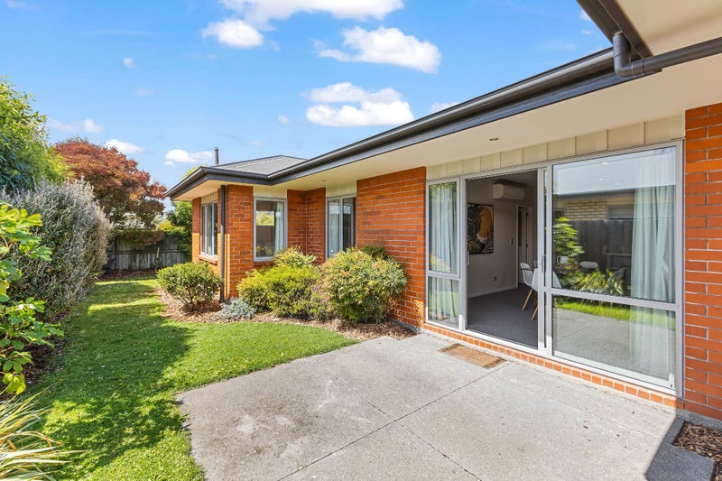 15 St Peters Close, Woolston, Christchurch - Carousel 1