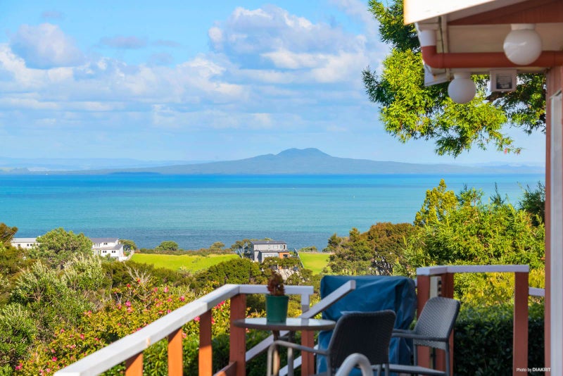 102 Wade River Road, Stanmore Bay, Whangaparaoa - Carousel 1