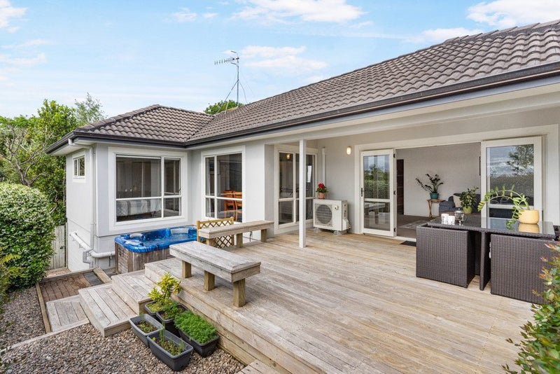 8/57 Gladstone Road, Northcote, Auckland - Carousel 1