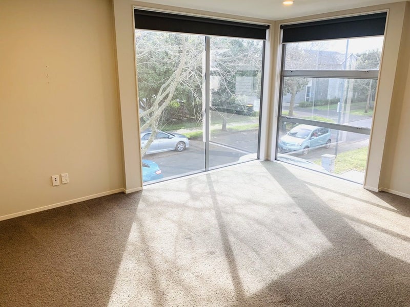 26 Phar Lap Crescent, Takanini, Auckland - Carousel 10