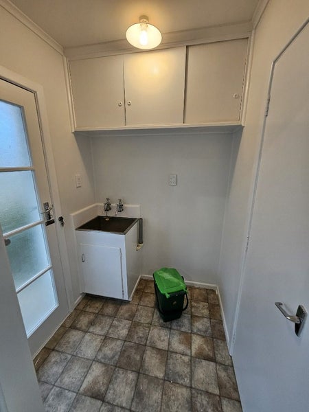 2/845 Manukau Road, Onehunga, Auckland - Carousel 12