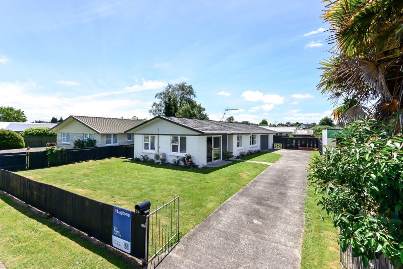 24 Bremworth Avenue, Dinsdale, Hamilton - Carousel 1
