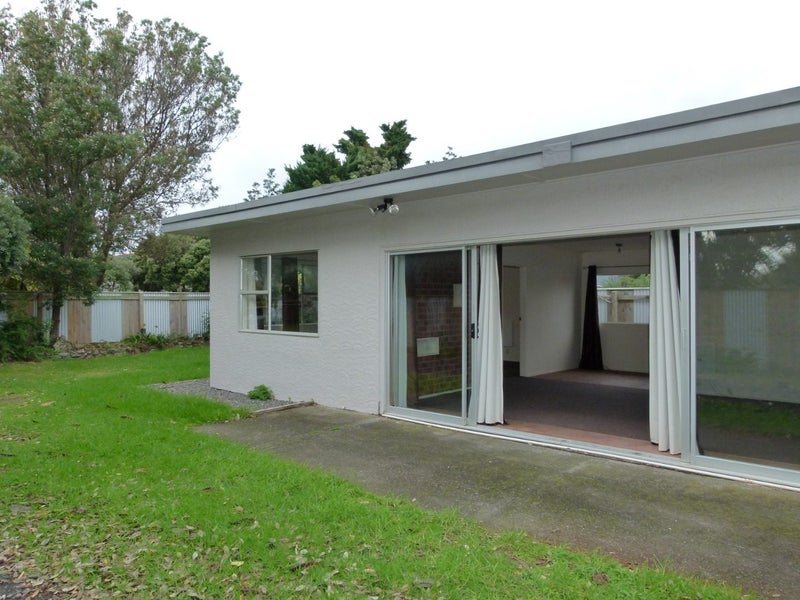16 Eruini Street, Waikanae Beach, Waikanae - Carousel 1