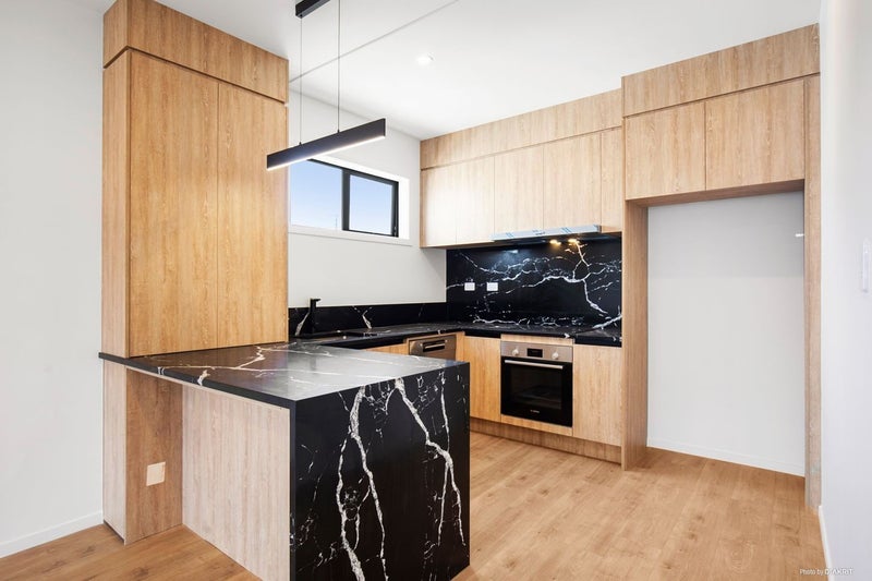 2/258 Lake Road, Hauraki, Auckland - Carousel 2