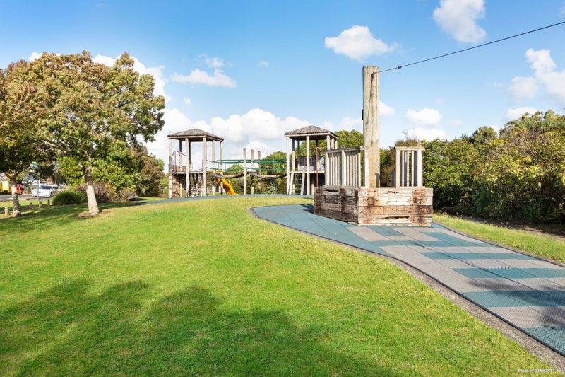 3/723 Swanson Road, Swanson, Auckland - Carousel 13