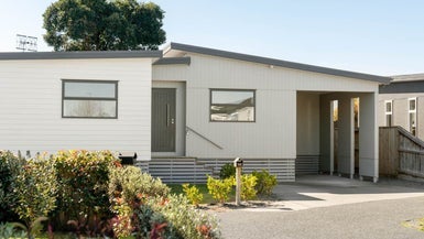 10 Ernie Way, Mount Maunganui, Mount Maunganui - Carousel 1