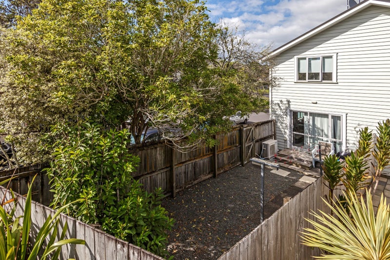 10/6 John Jennings Drive, Oteha, Auckland - Carousel 2