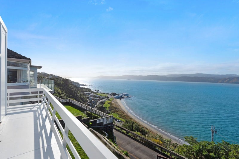 8 Khyber Road, Seatoun, Wellington - Carousel 2