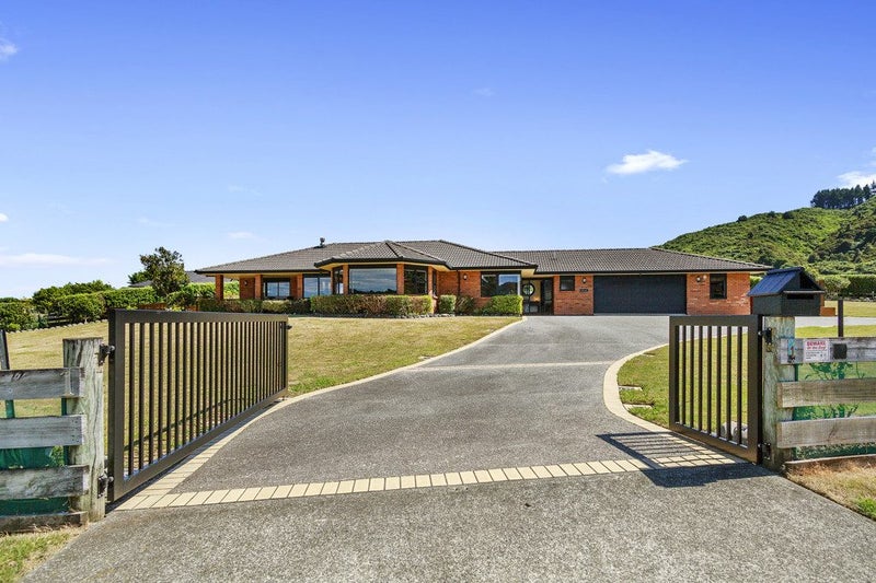 1 Grace Nicholls Grove, Riverstone Terraces, Upper Hutt - Carousel 1