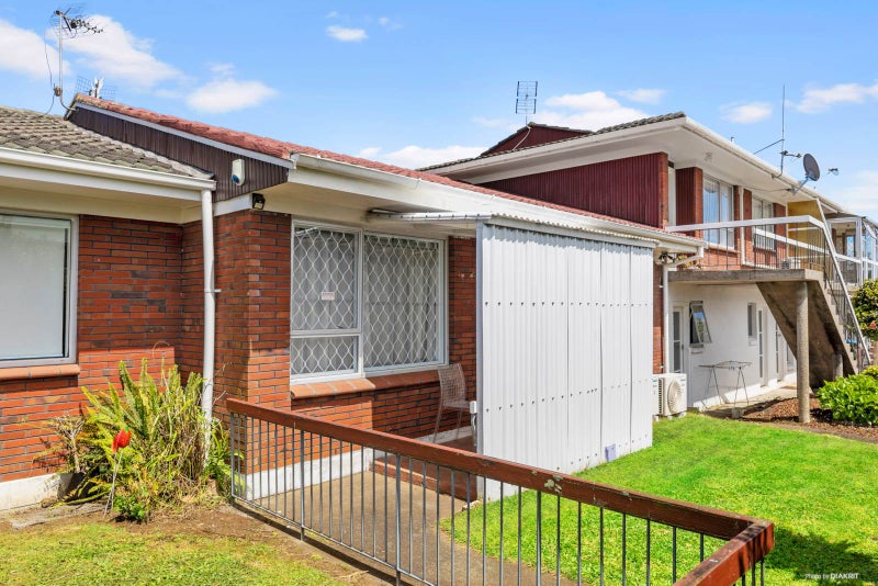 2/17 Kingsway Avenue, Sandringham, Auckland - Carousel 2