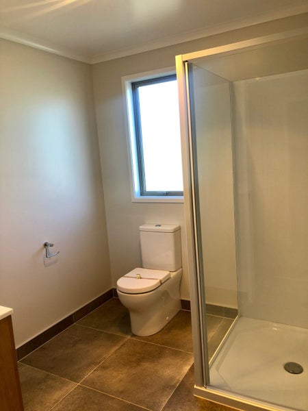 1C Pavola Grove, Glenfield, Auckland - Carousel 11