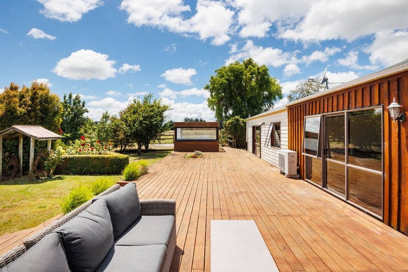 119C Dixons Line, Bunnythorpe, Palmerston North - Carousel 50