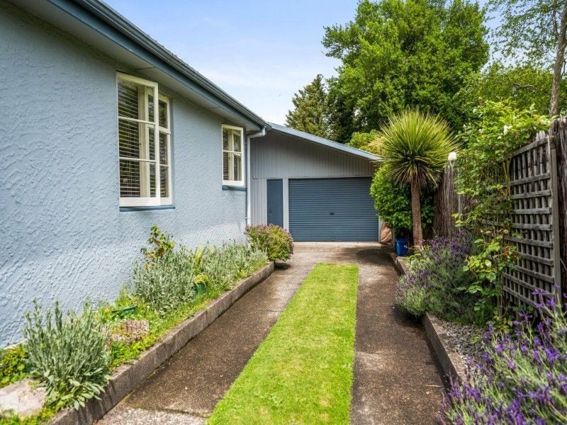 20 Corlett Street, Utuhina, Rotorua - Carousel 1