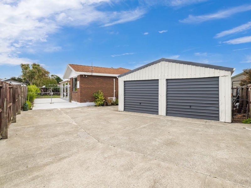 10 Glenbyre Place, Bromley, Christchurch - Carousel 1