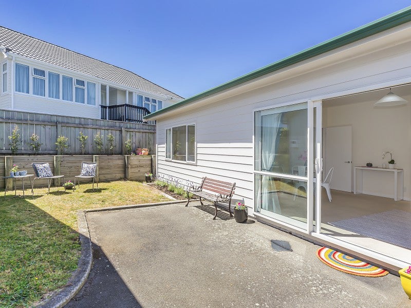 92A Calabar Road, Miramar, Wellington - Carousel 2