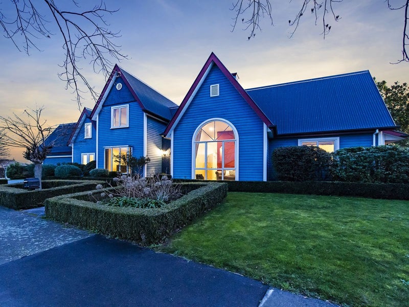 4 Baltimore Green, Shirley, Christchurch - Carousel 2