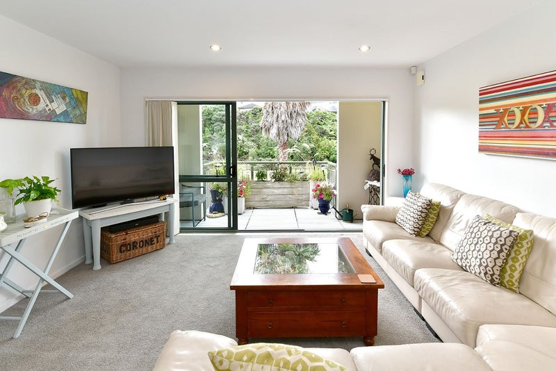 28 Waterside Crescent, Gulf Harbour, Whangaparaoa - Carousel 1