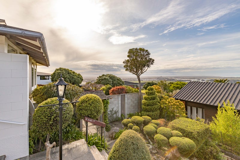 256 Cannon Hill Crescent, Mount Pleasant, Christchurch - Carousel 2