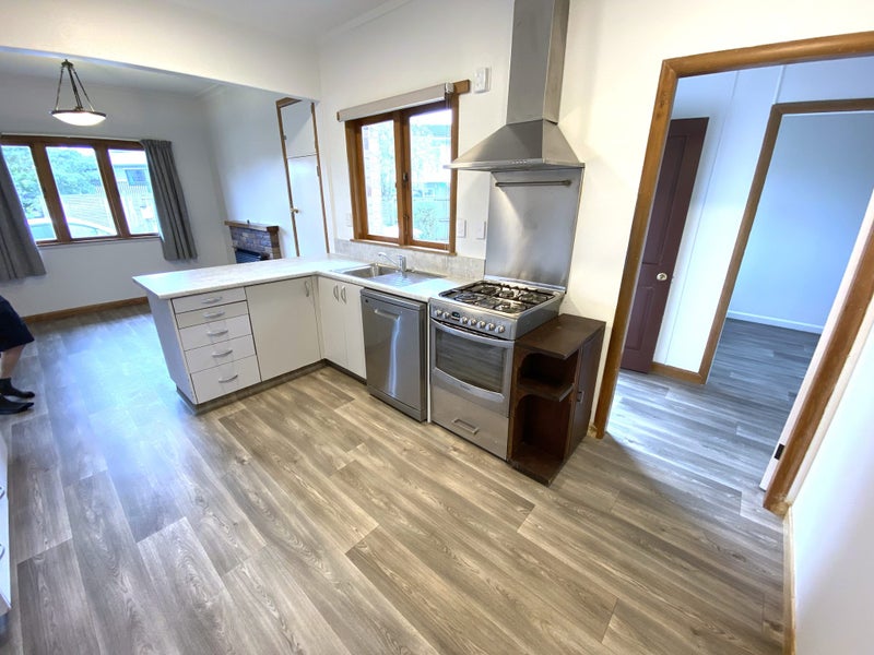 19 Storey Avenue, Forest Lake, Hamilton - Carousel 2