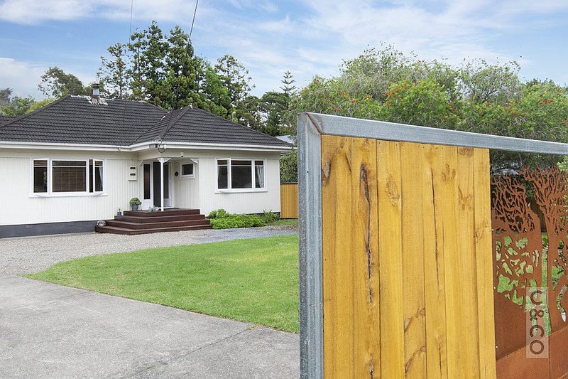 7 Taupaki Road, Henderson - Carousel 2