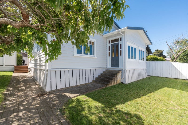20 Joffre Street, Frankton, Hamilton - Carousel 2