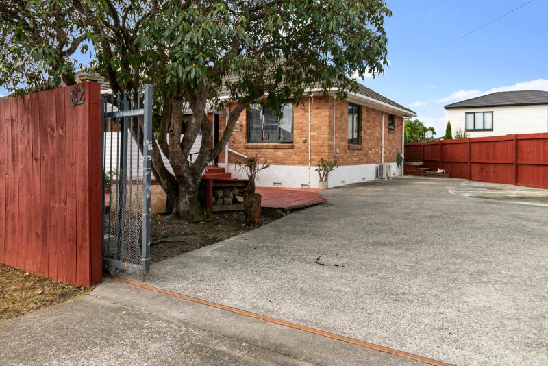 82 Metcalfe Road, Ranui, Auckland - Carousel 1
