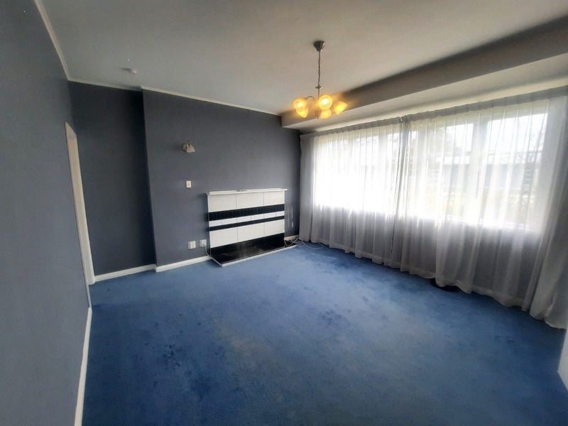 2 Savage Crescent, Upper Hutt Central, Upper Hutt - Carousel 2