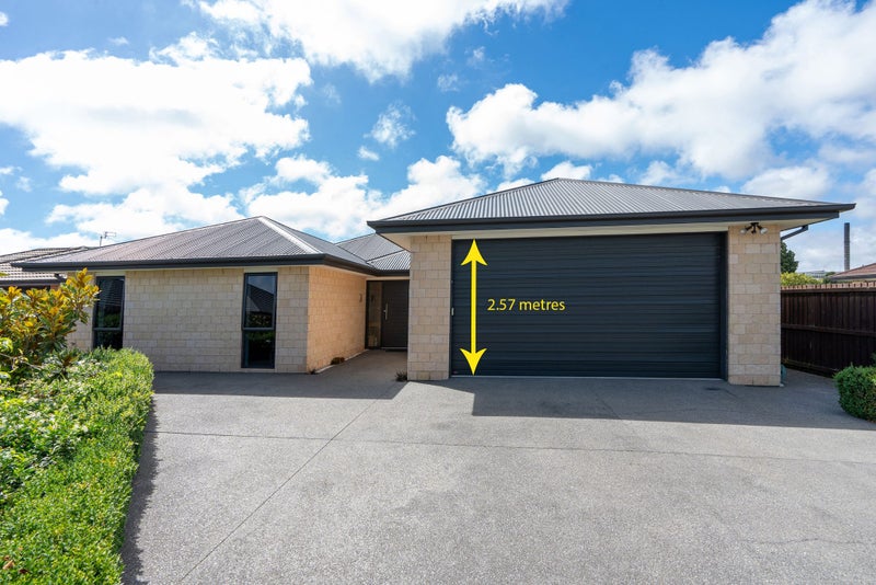 35 Larne Place, Belfast, Christchurch - Carousel 8