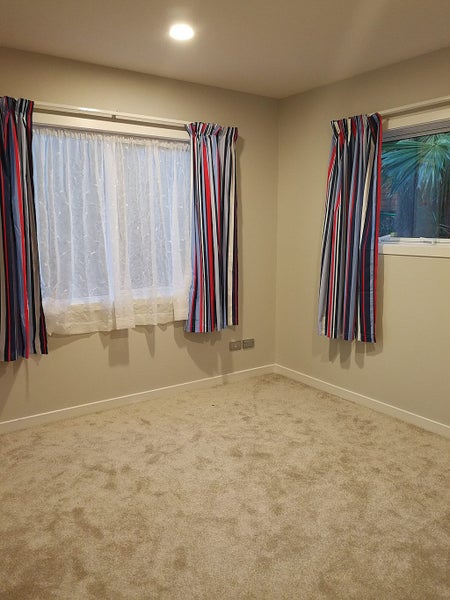 13 The Mews, Shamrock Park, Auckland - Carousel 2